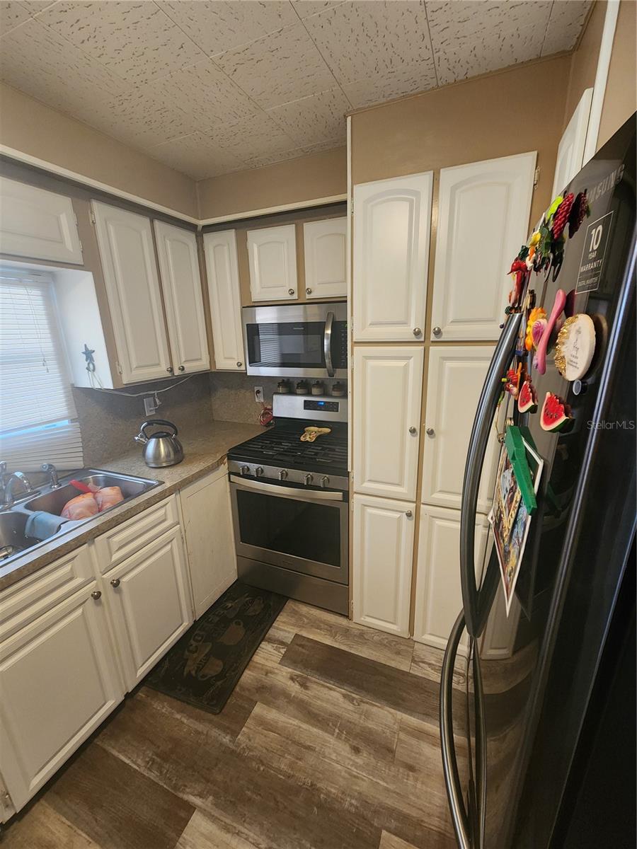 Image 6 of 23 For 306 49th Avenue W