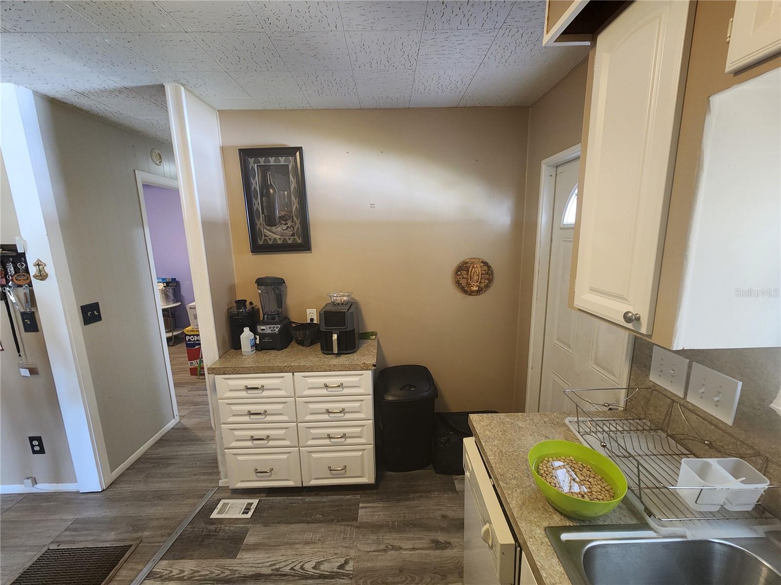 Image 7 of 23 For 306 49th Avenue W