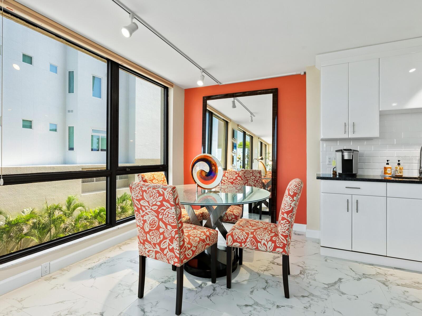 Image 19 of 65 For 707 Gulfstream Avenue 301