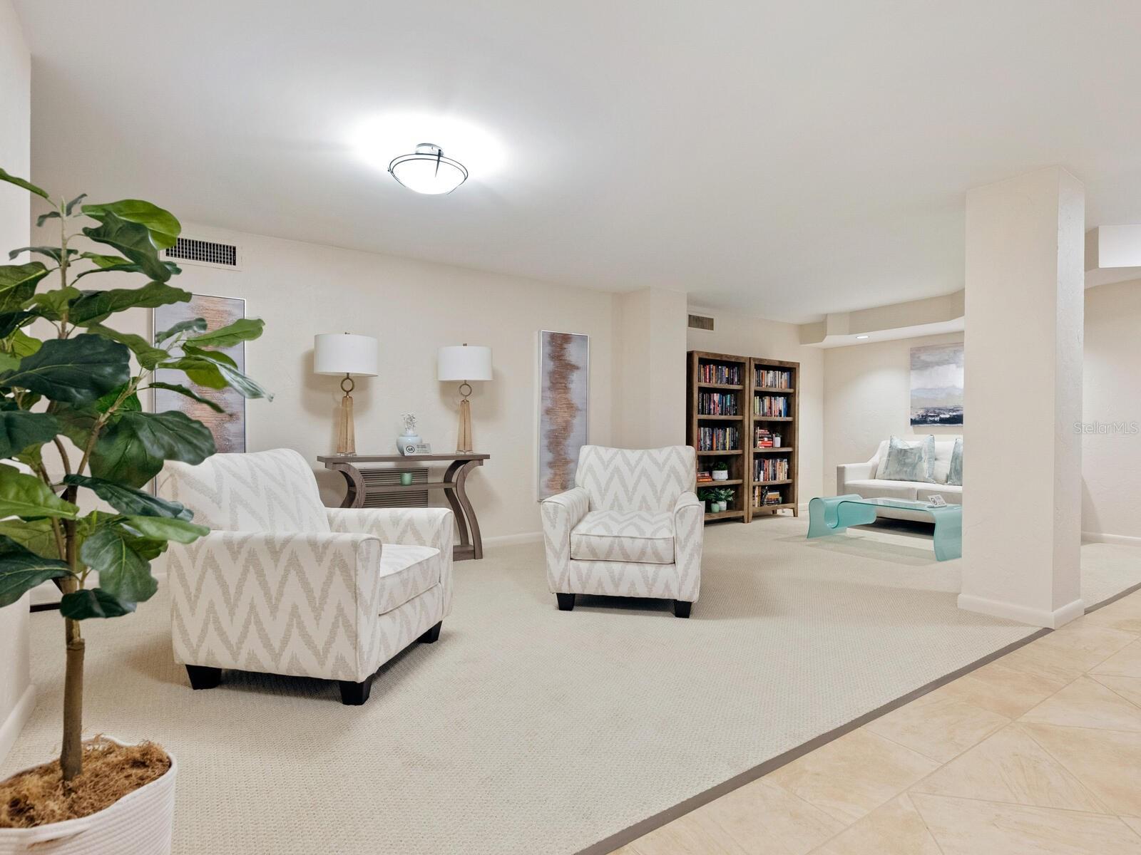 Image 34 of 65 For 707 Gulfstream Avenue 301