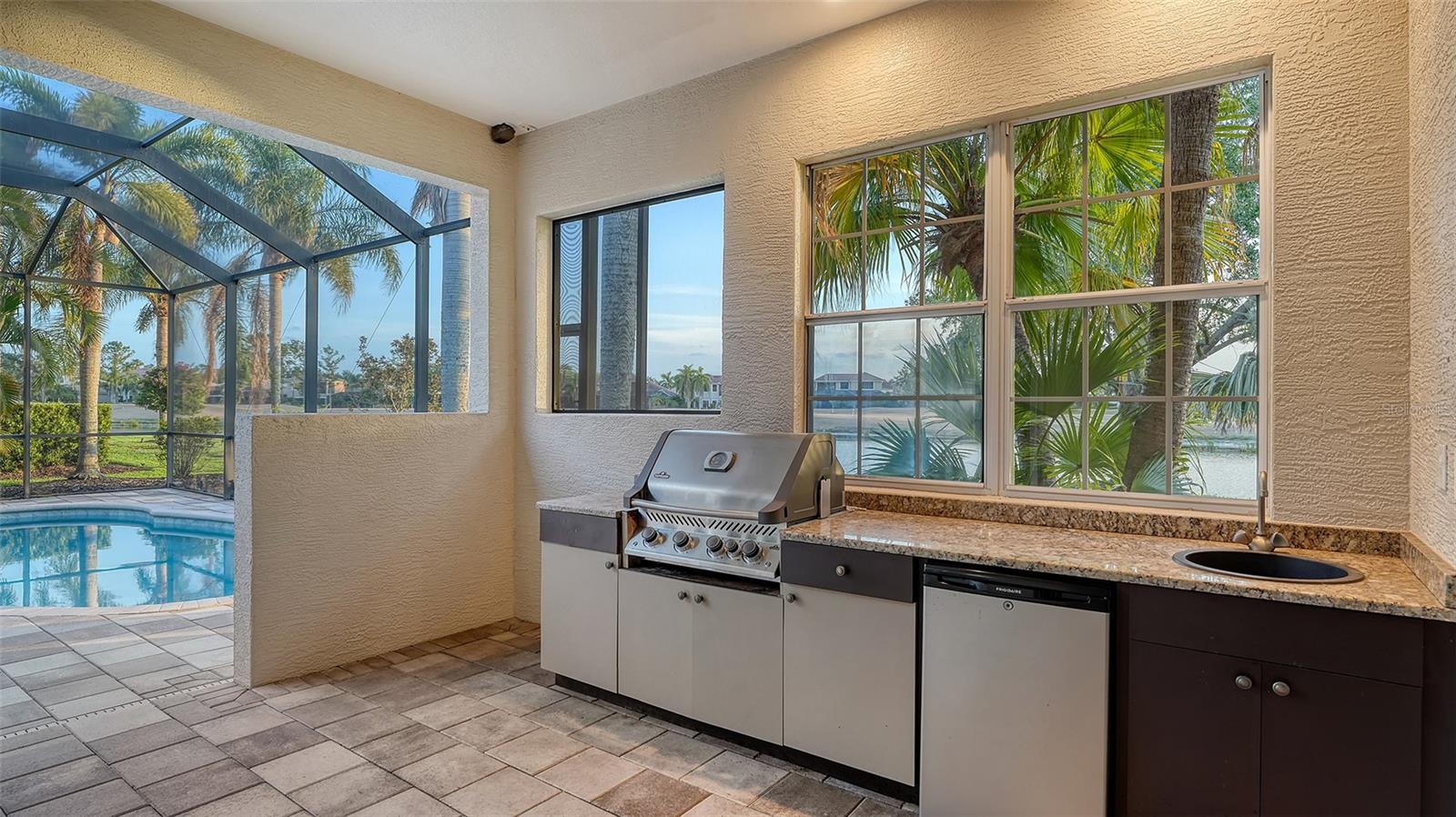 Listing photo id 23 for 6914 Dominion Lane