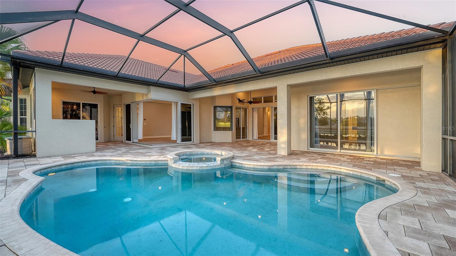 Listing photo id 47 for 6914 Dominion Lane