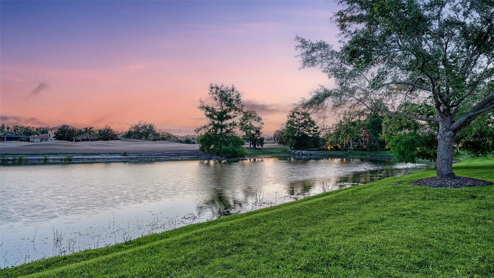 Listing photo id 51 for 6914 Dominion Lane