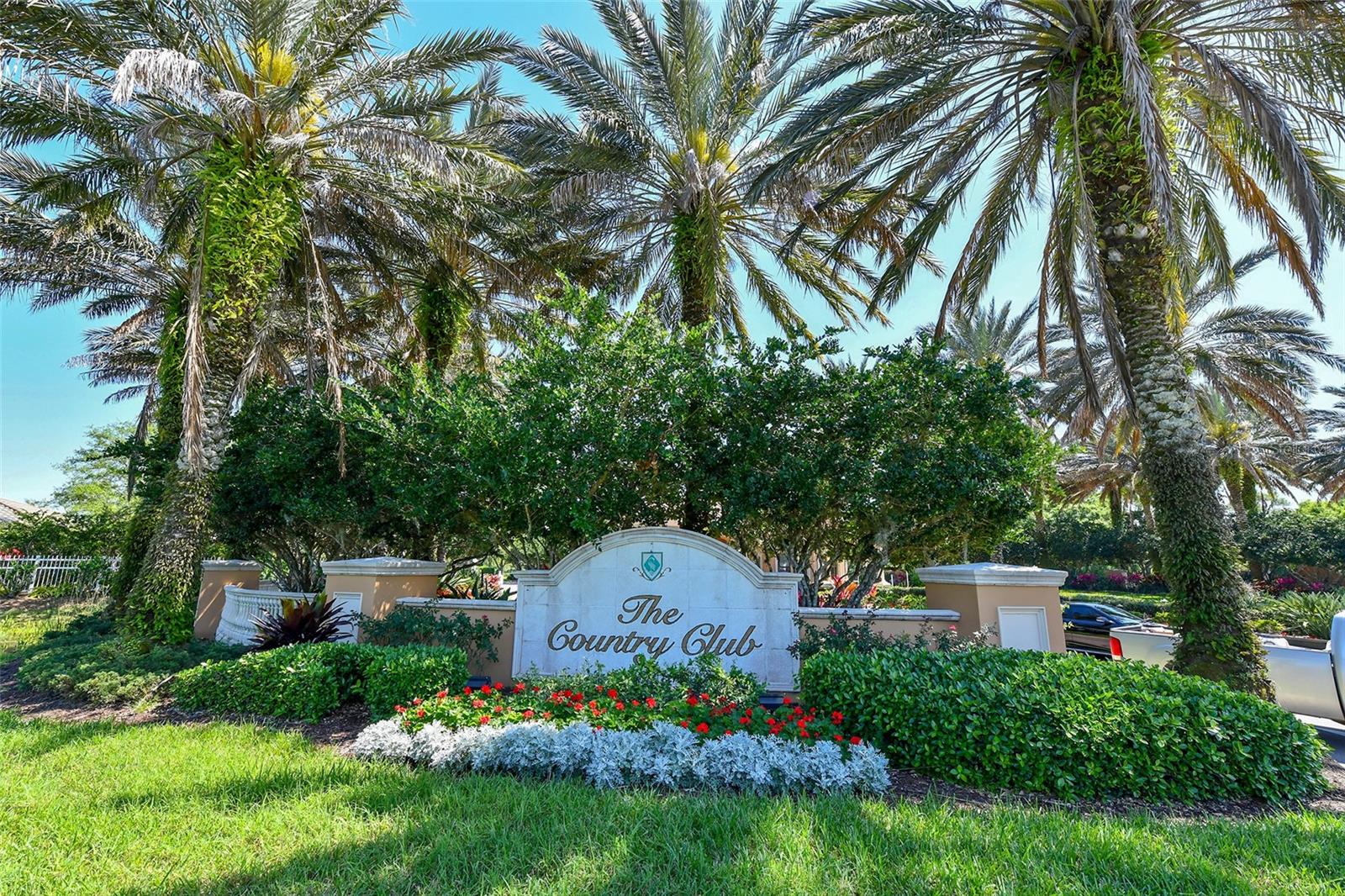 Listing photo id 55 for 6914 Dominion Lane