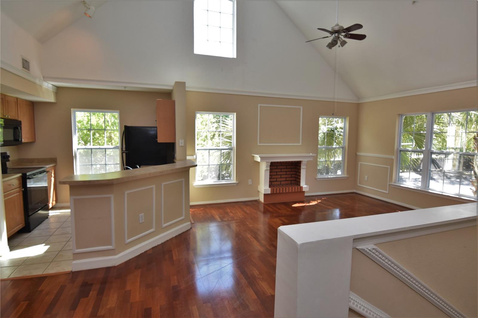 Image 3 of 22 For 5711 Soldier Circle 201