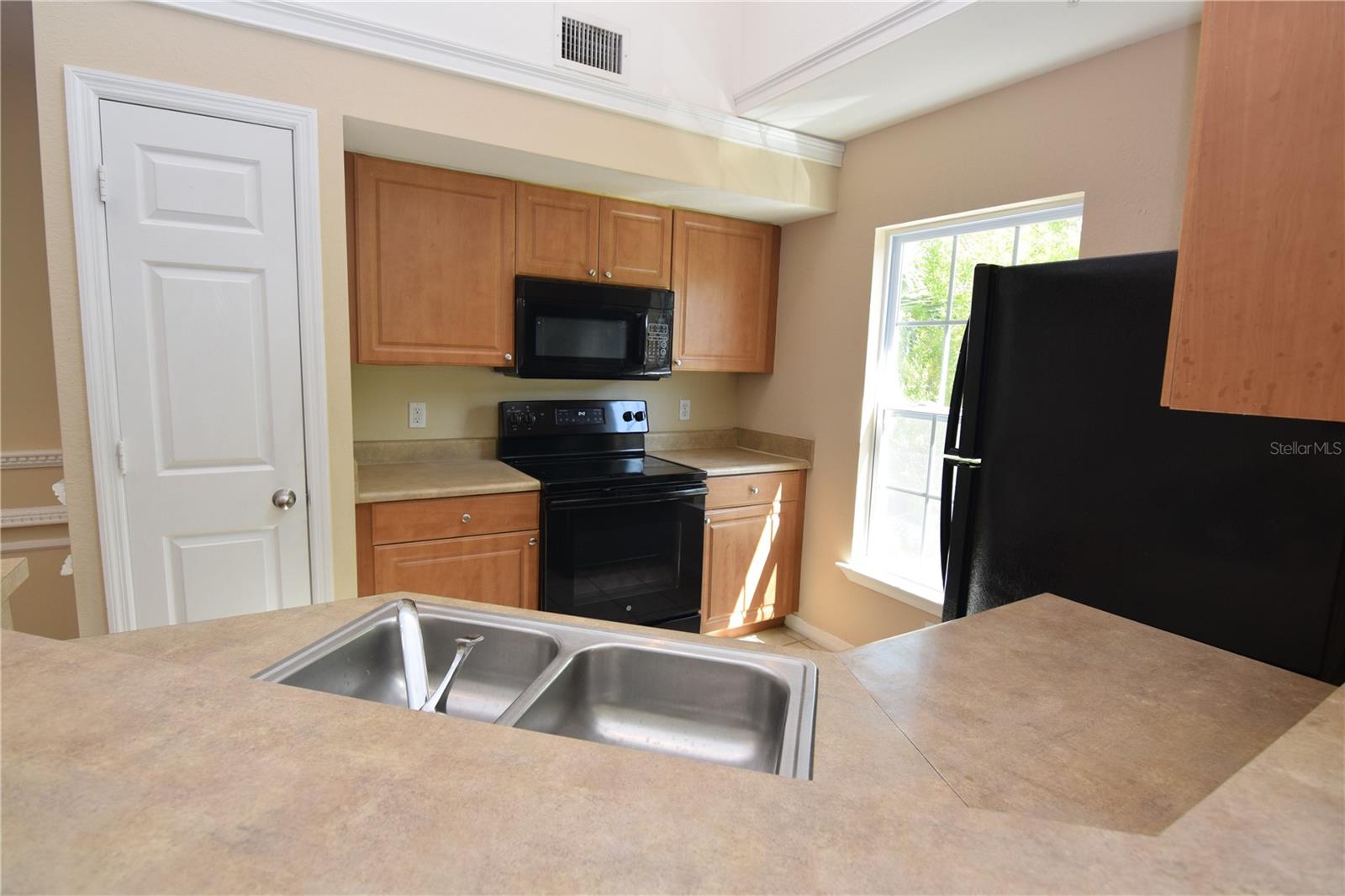 Image 6 of 22 For 5711 Soldier Circle 201