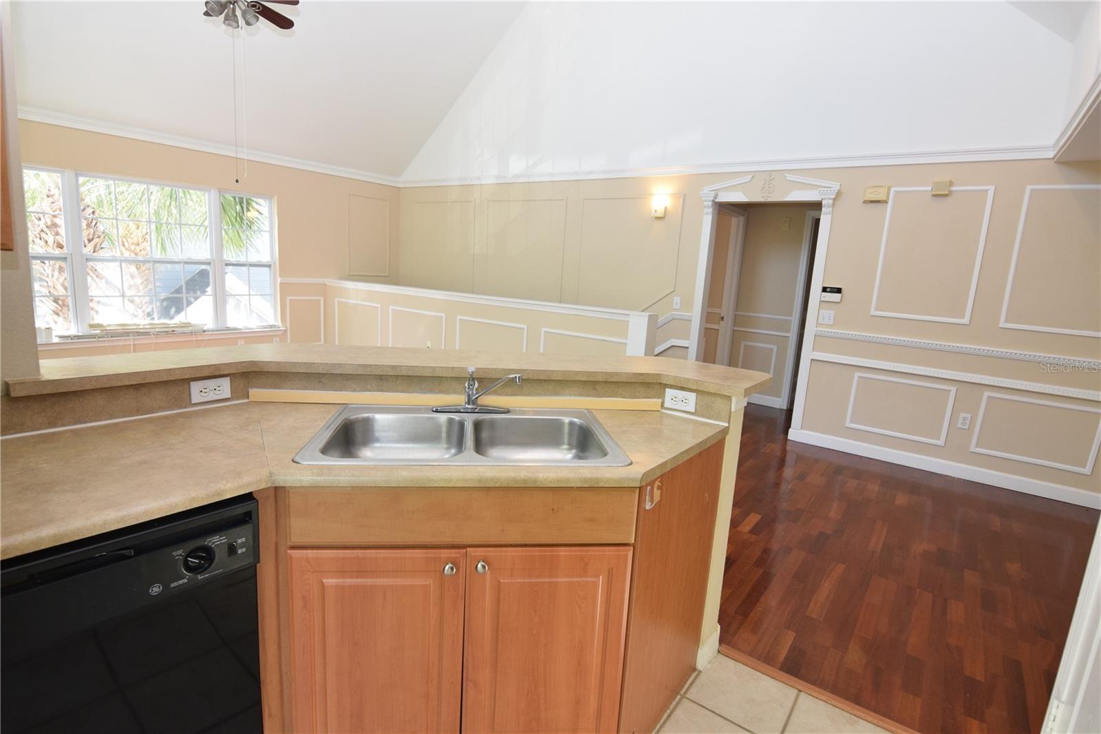 Image 7 of 22 For 5711 Soldier Circle 201