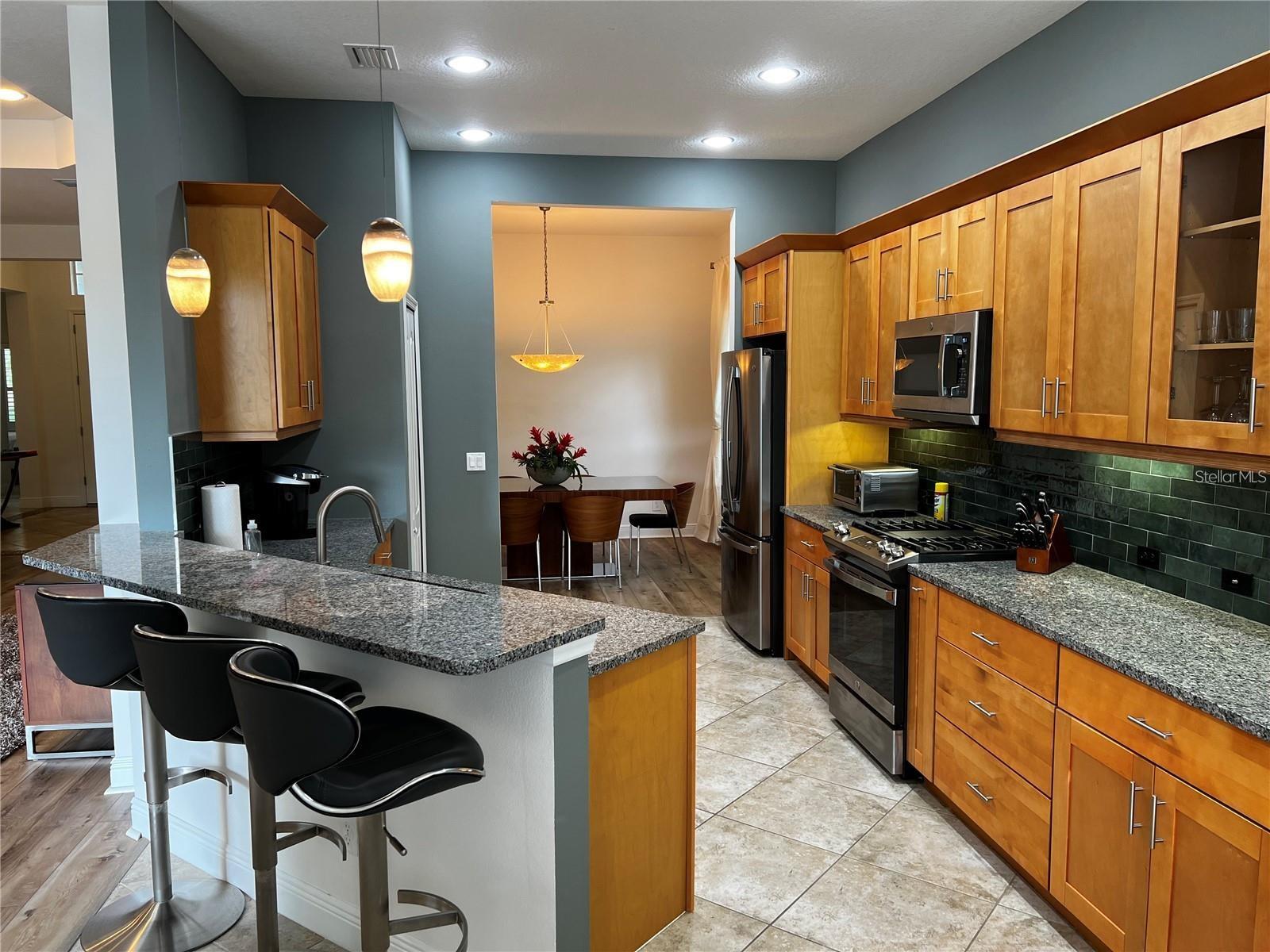Image 14 of 42 For 12051 Thornhill Court