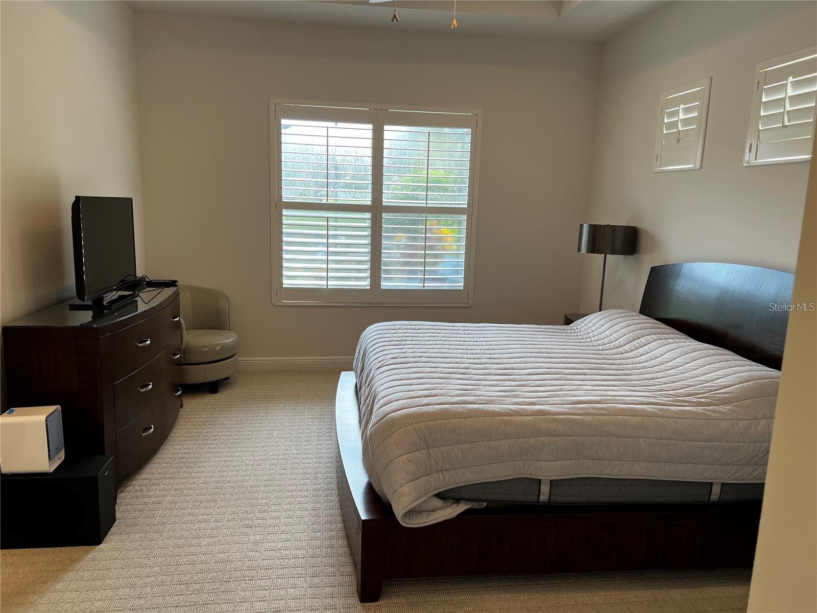 Image 22 of 42 For 12051 Thornhill Court