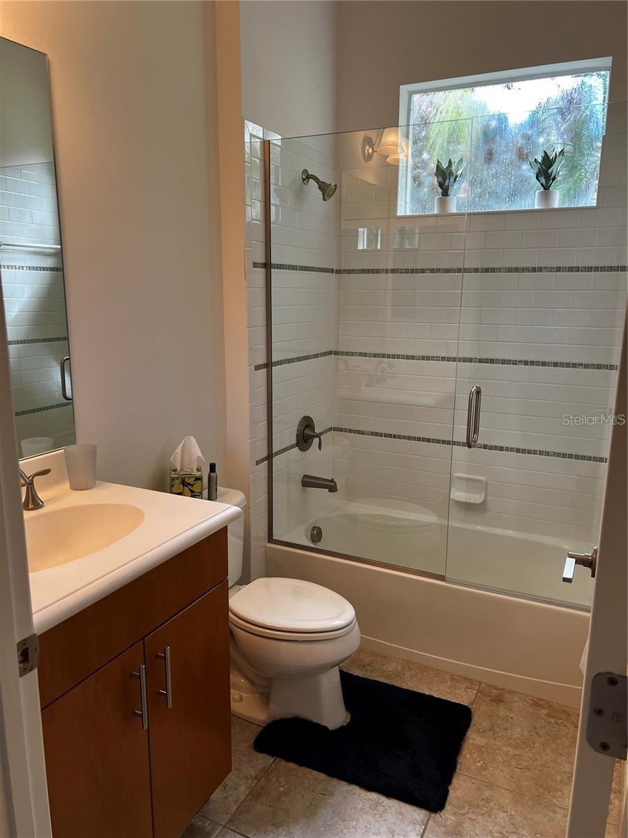 Image 33 of 42 For 12051 Thornhill Court
