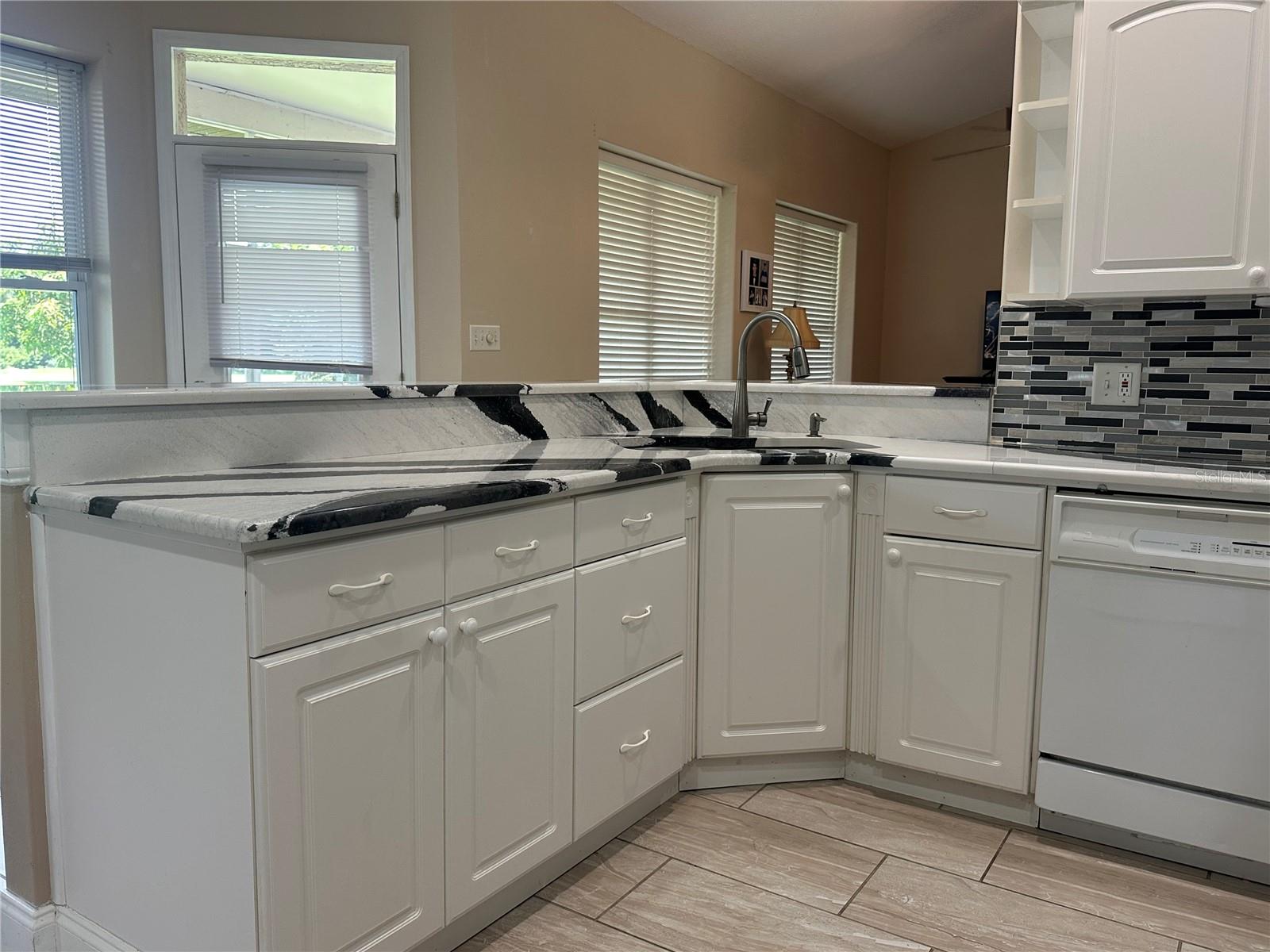 Image 36 of 80 For 3192 Oaks Bend