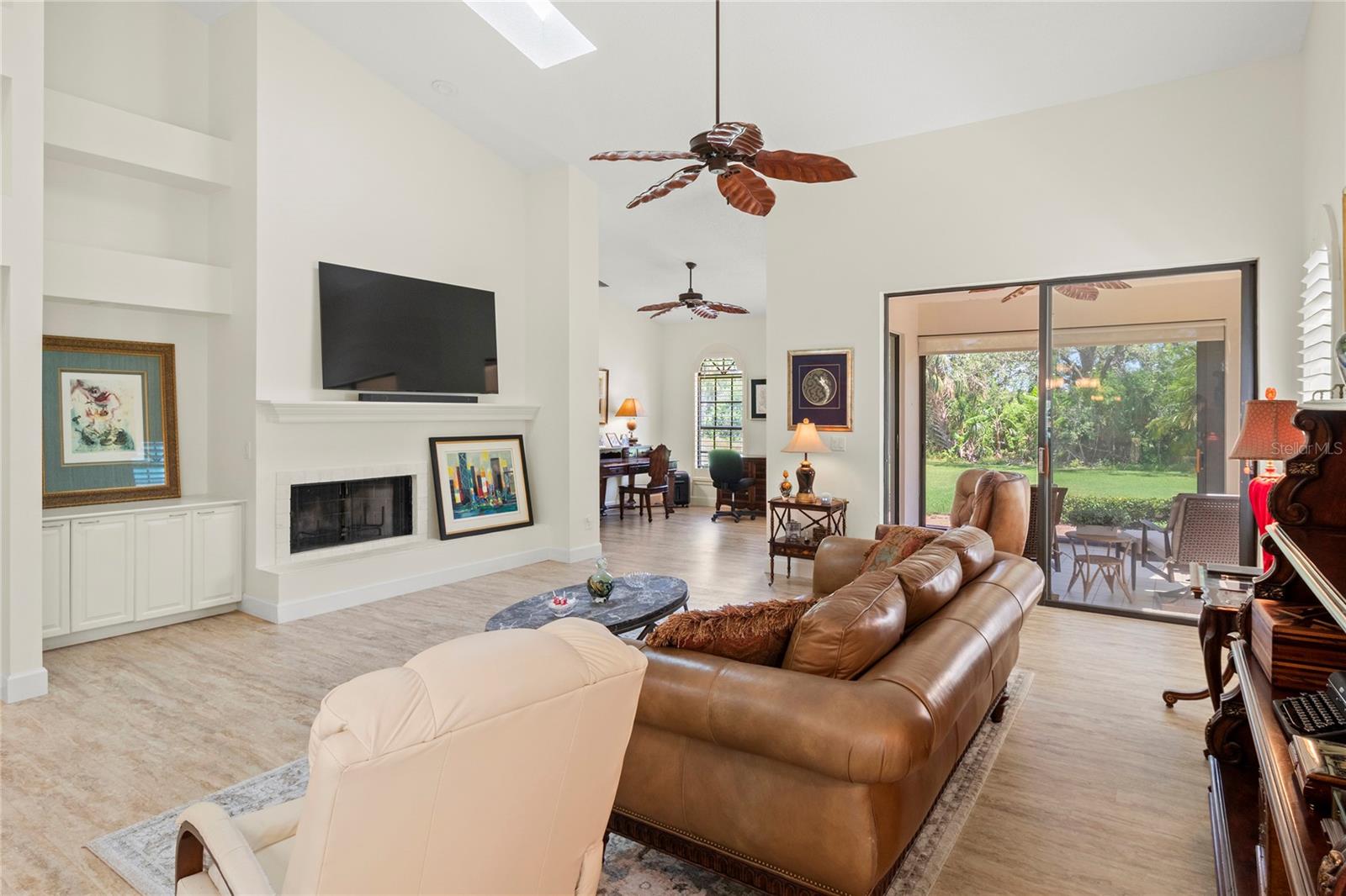 Image 12 of 52 For 7331 Villa D Este Drive