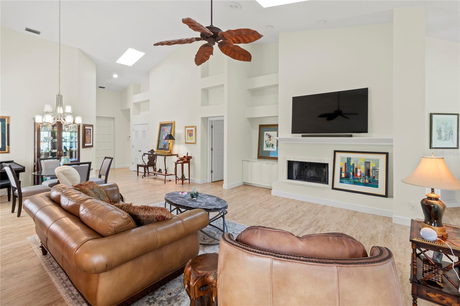 Image 15 of 52 For 7331 Villa D Este Drive