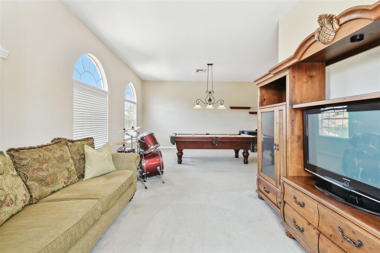 Image 50 of 81 For 9008 Brookfield Terrace
