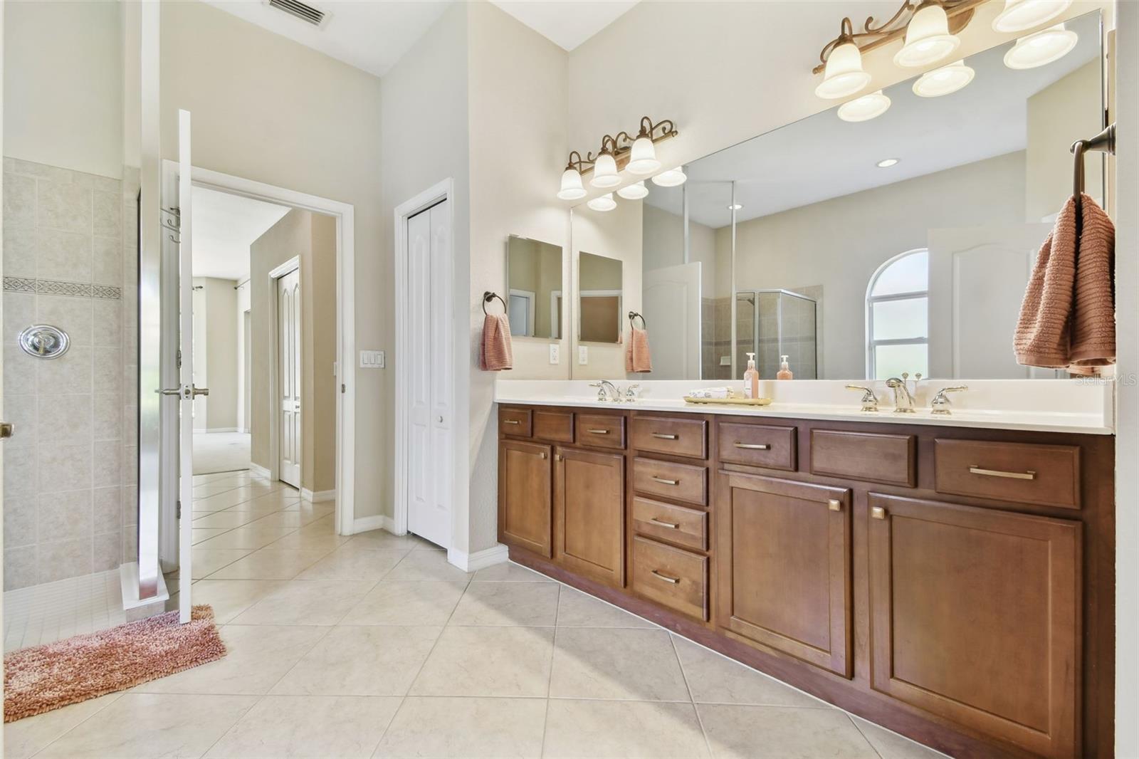 Image 53 of 81 For 9008 Brookfield Terrace