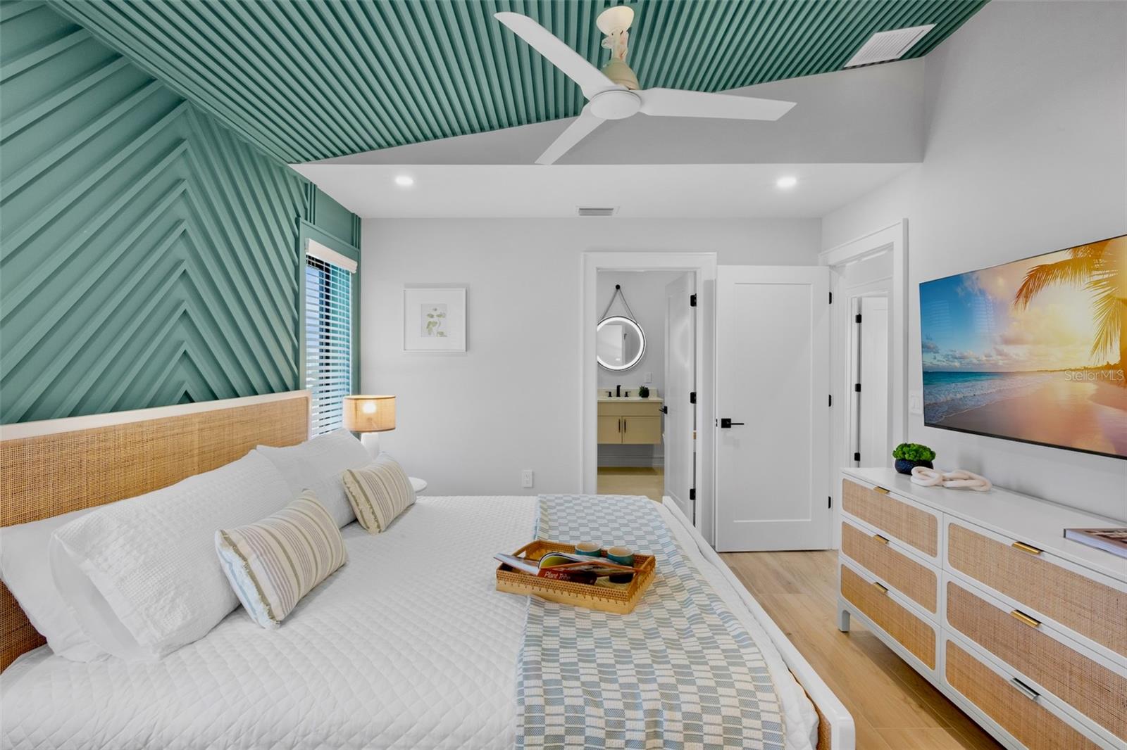Image 33 of 59 For 103 4th Street N A