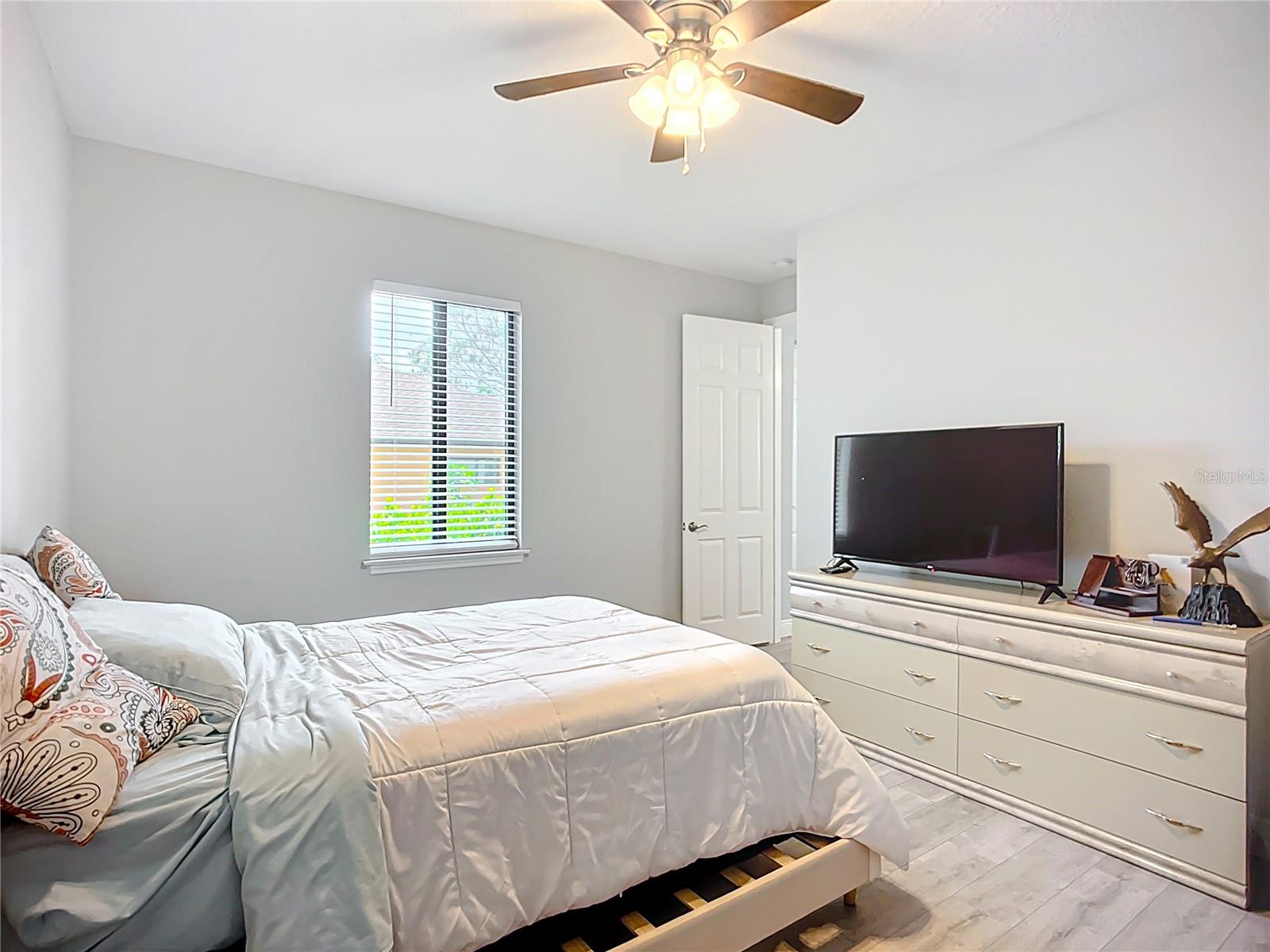 Image 34 of 52 For 11960 De Leon Drive