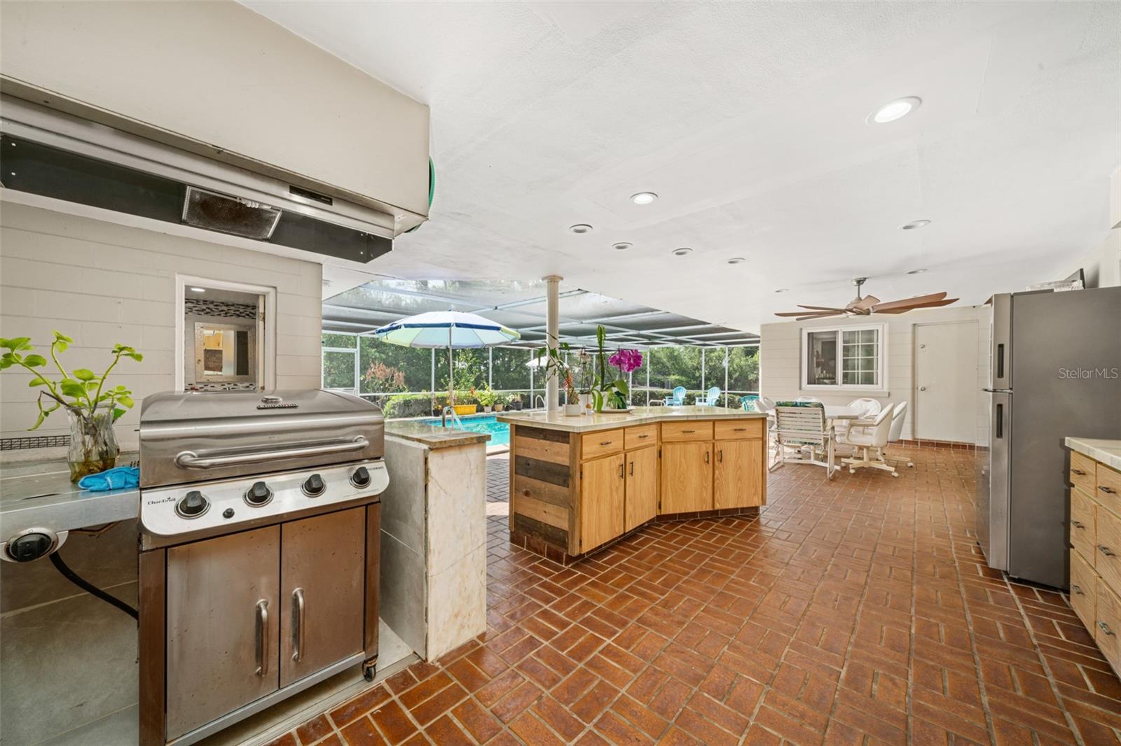 Image 33 of 45 For 1719 Evangeline Avenue