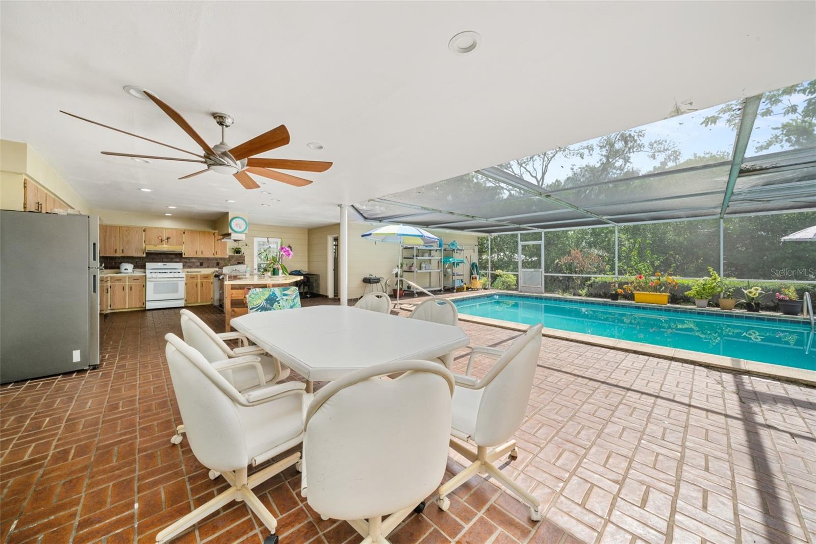 Image 35 of 45 For 1719 Evangeline Avenue