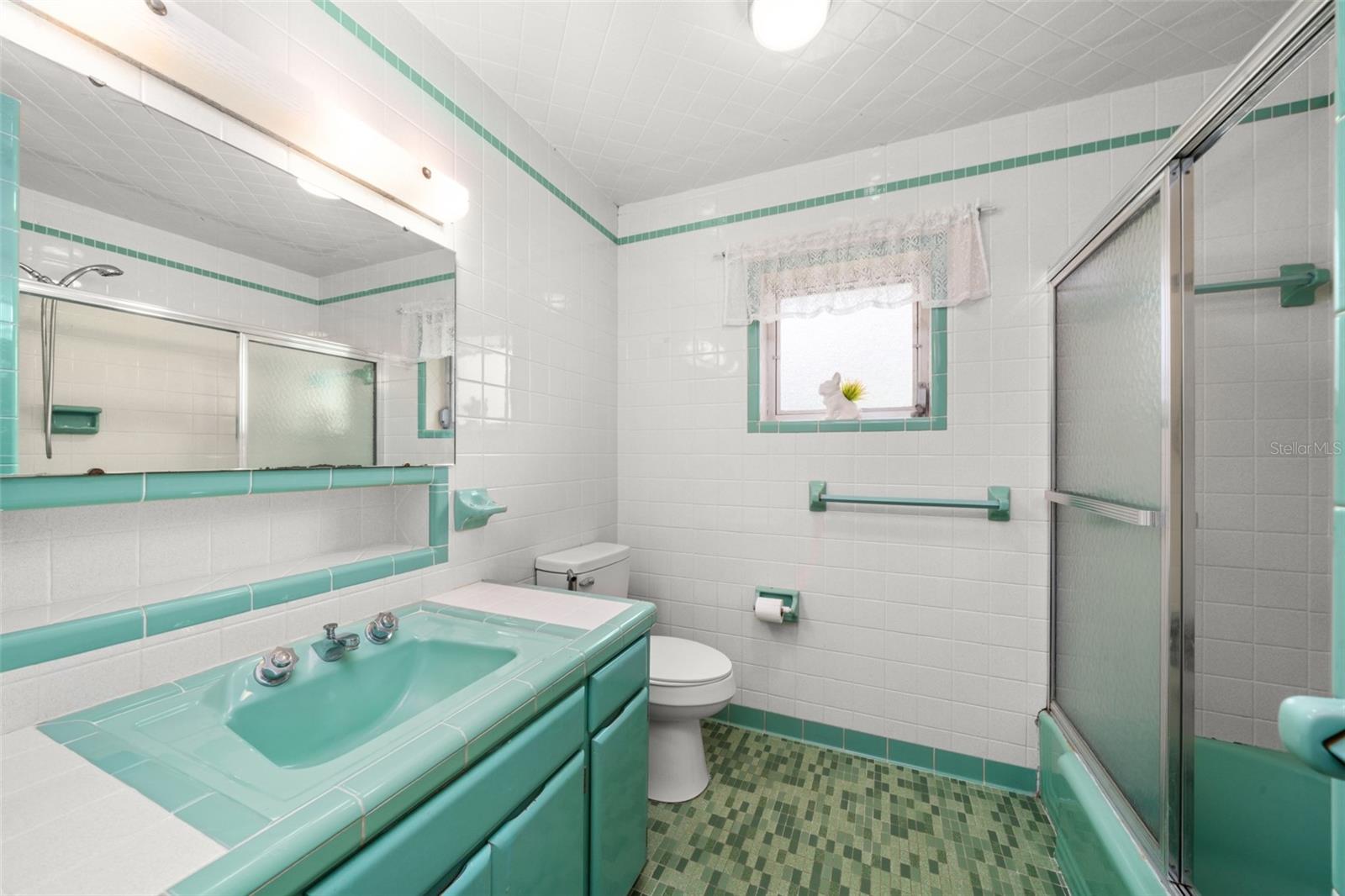 Image 36 of 45 For 1719 Evangeline Avenue