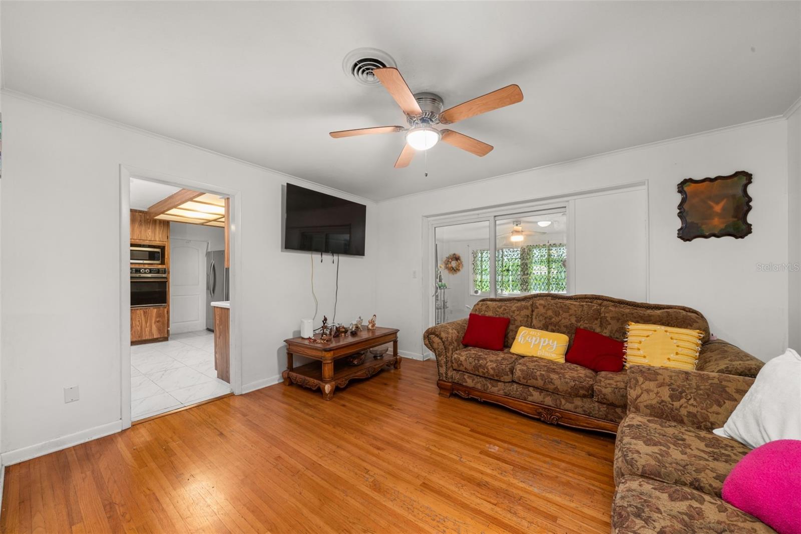 Image 9 of 45 For 1719 Evangeline Avenue