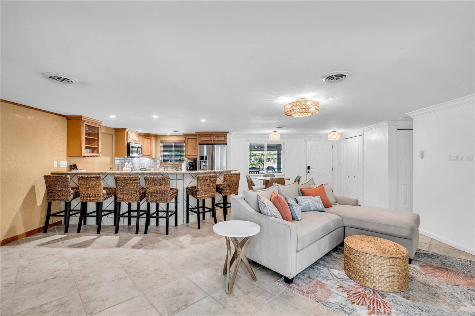 Image 17 of 34 For 6623 Glades Way
