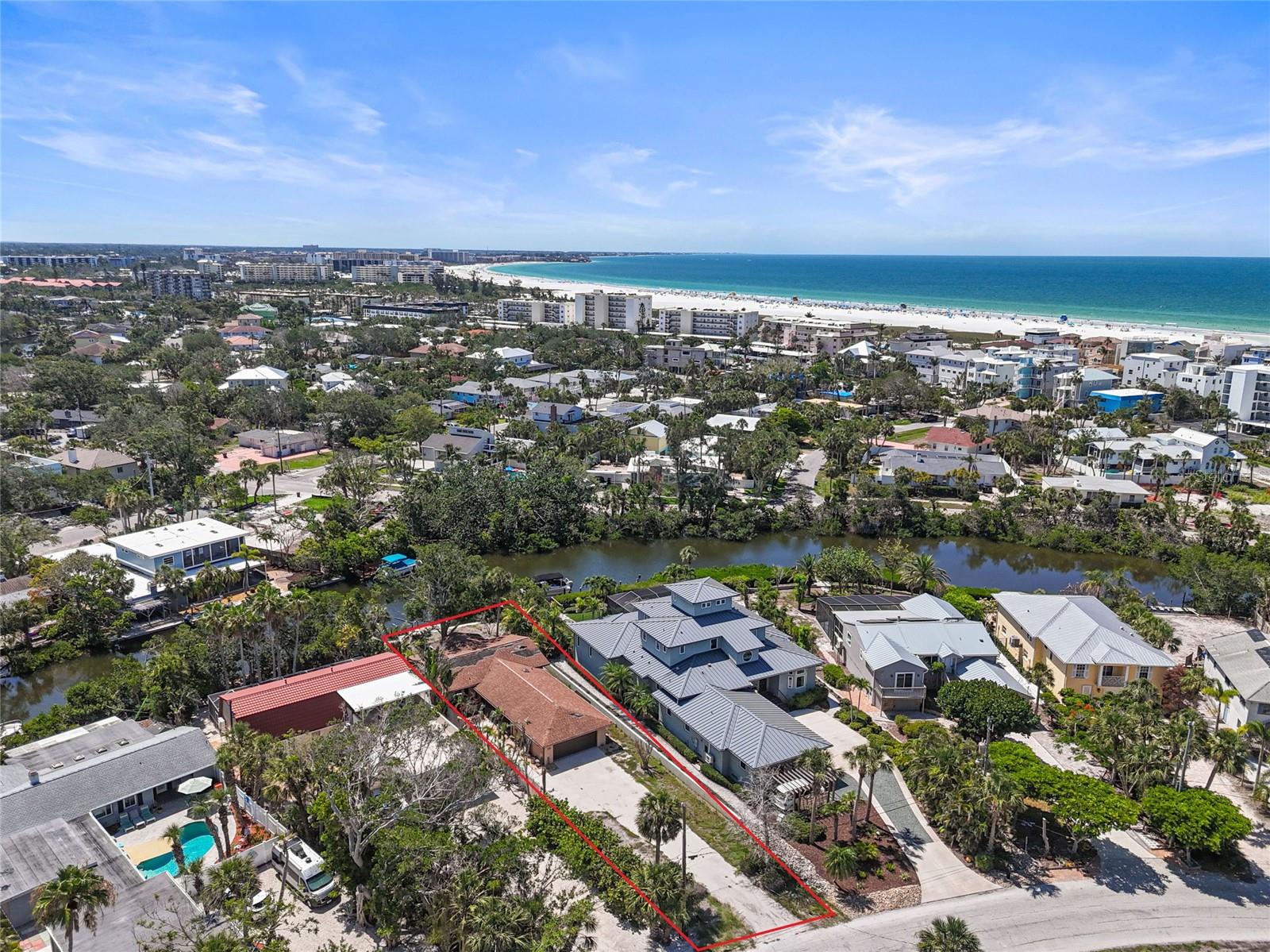 Details for 30 Island Circle, SARASOTA, FL 34242