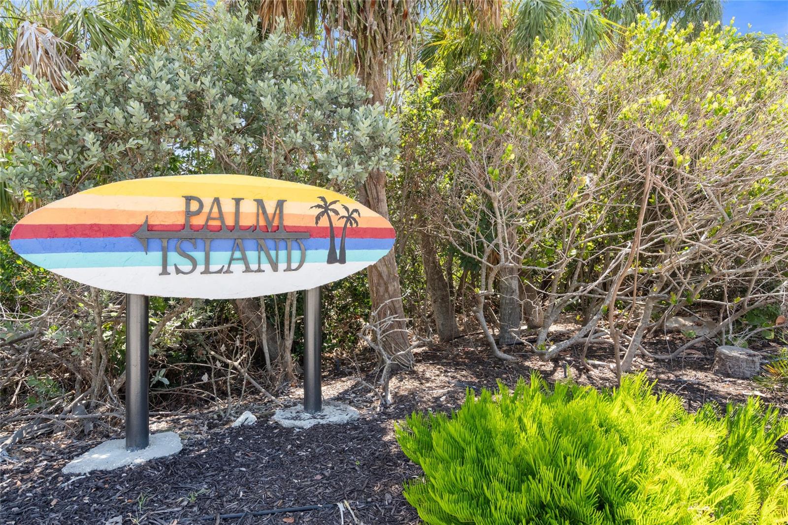 Image 18 of 46 For 30 Island Circle