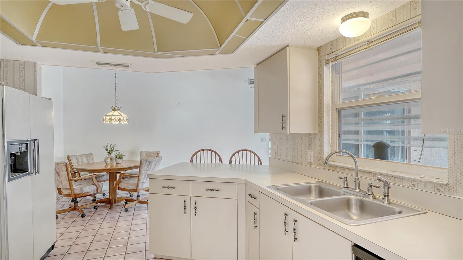 Image 10 of 39 For 5613 Sweetwater Oak Drive