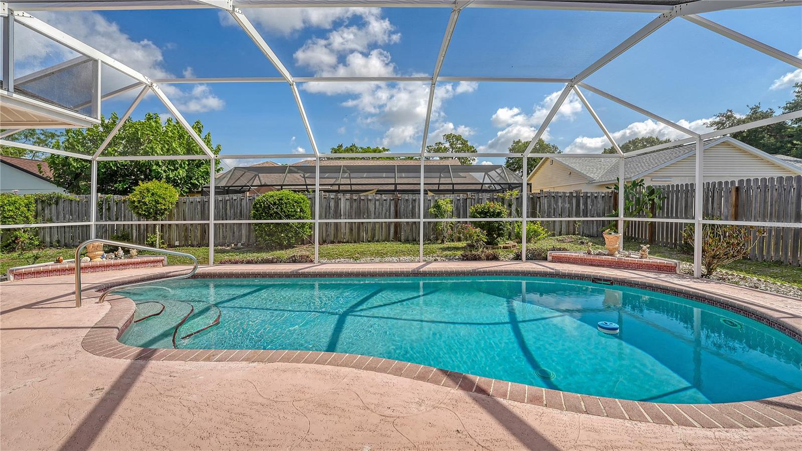 Image 15 of 39 For 5613 Sweetwater Oak Drive