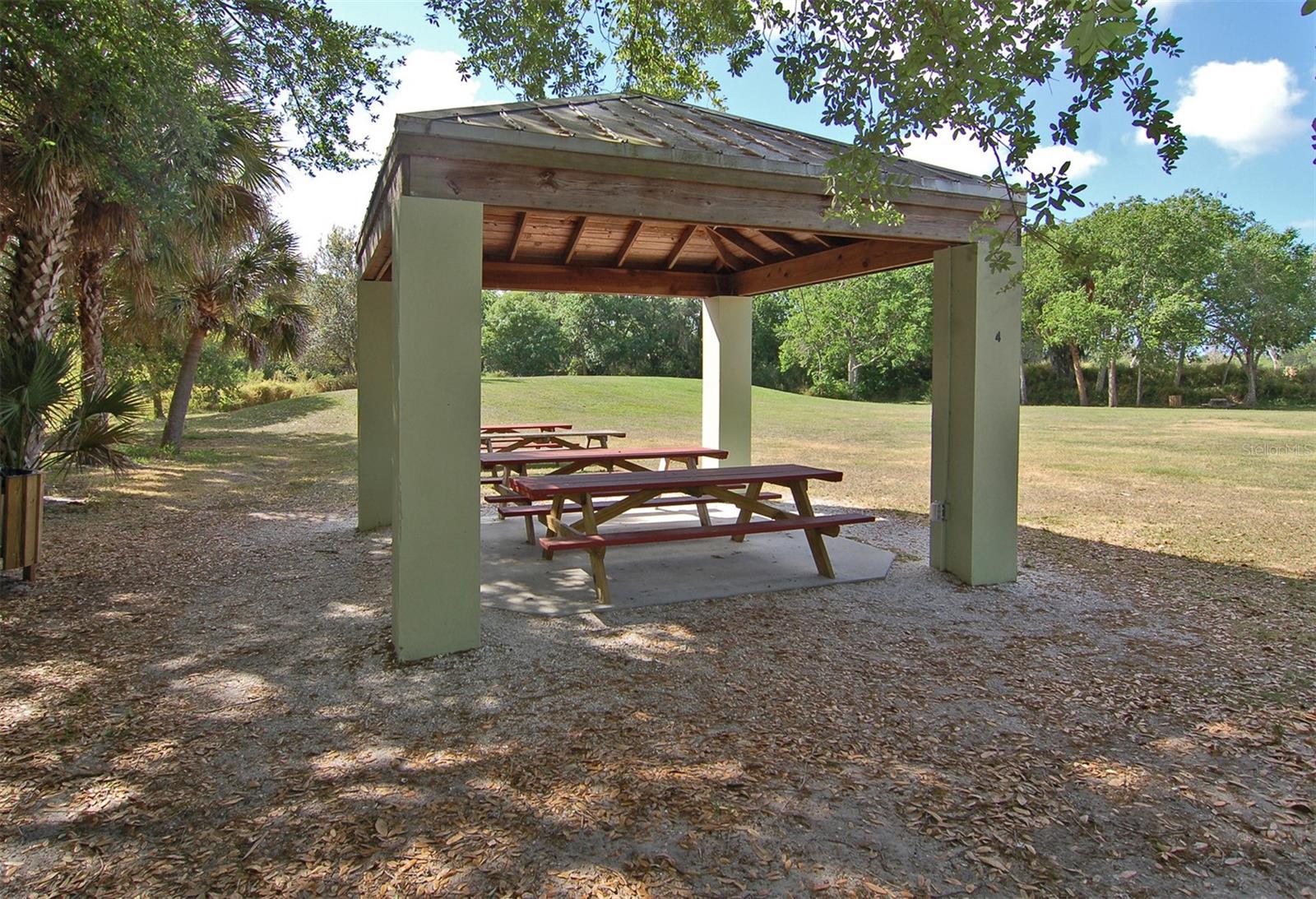 Image 34 of 39 For 5613 Sweetwater Oak Drive