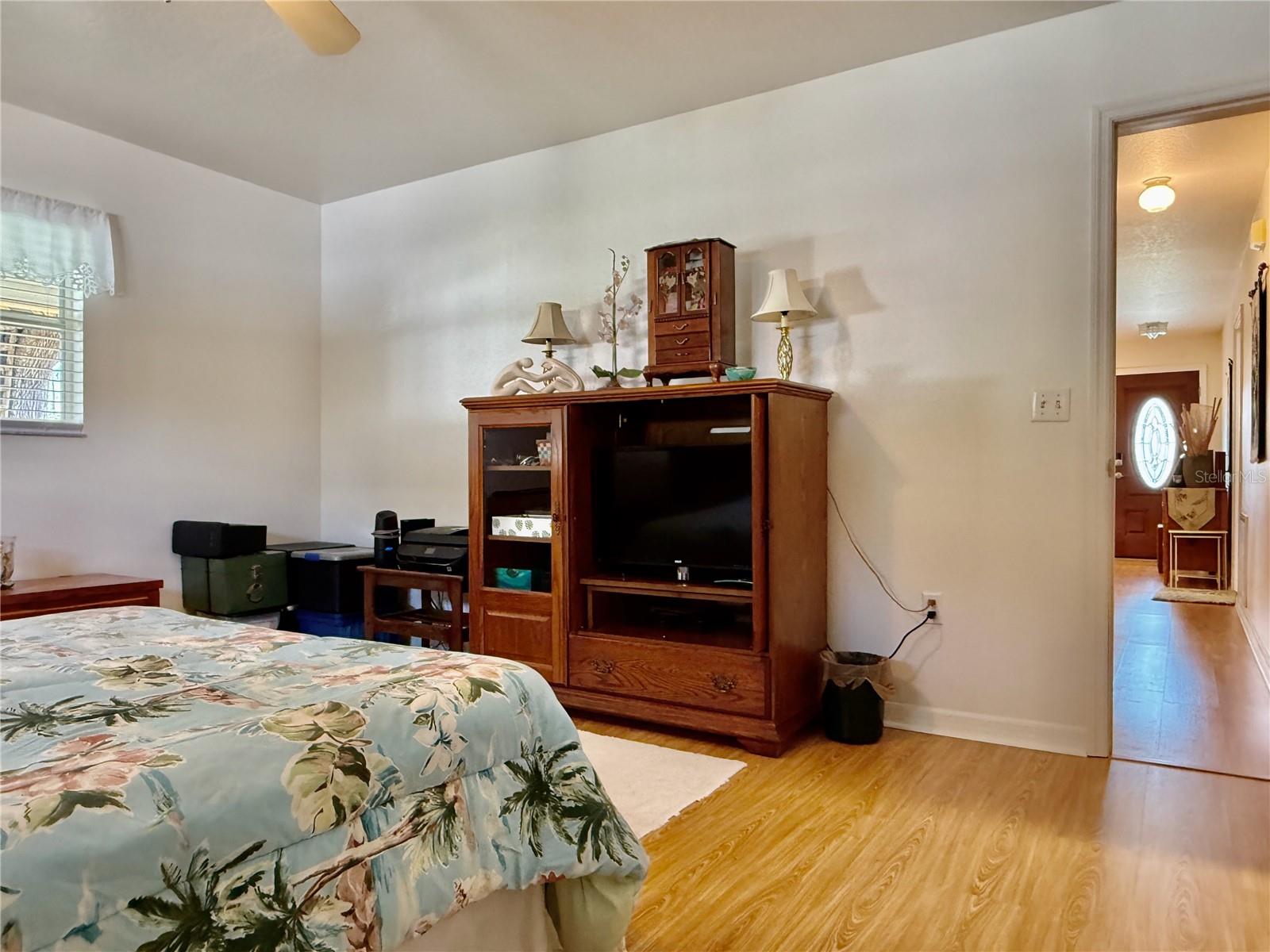 Image 21 of 53 For 3828 6th Avenue W