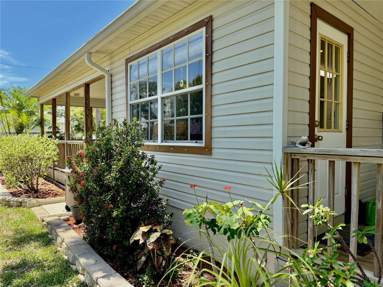 Image 36 of 53 For 3828 6th Avenue W