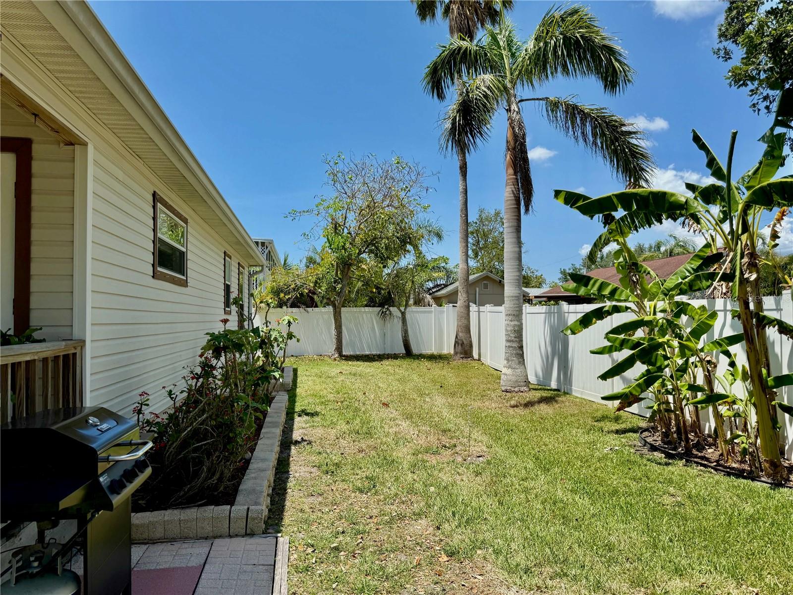Image 42 of 53 For 3828 6th Avenue W