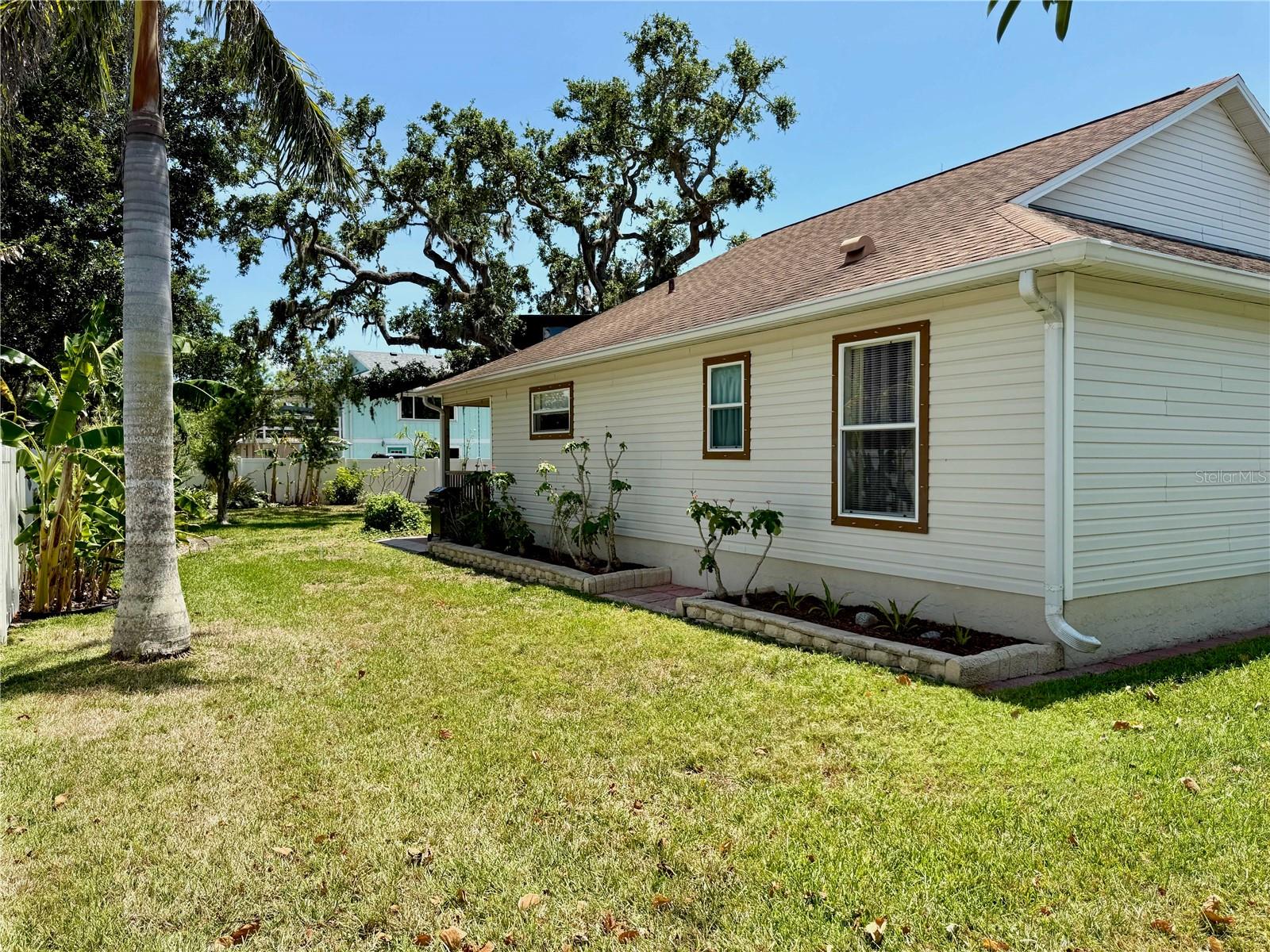 Image 43 of 53 For 3828 6th Avenue W