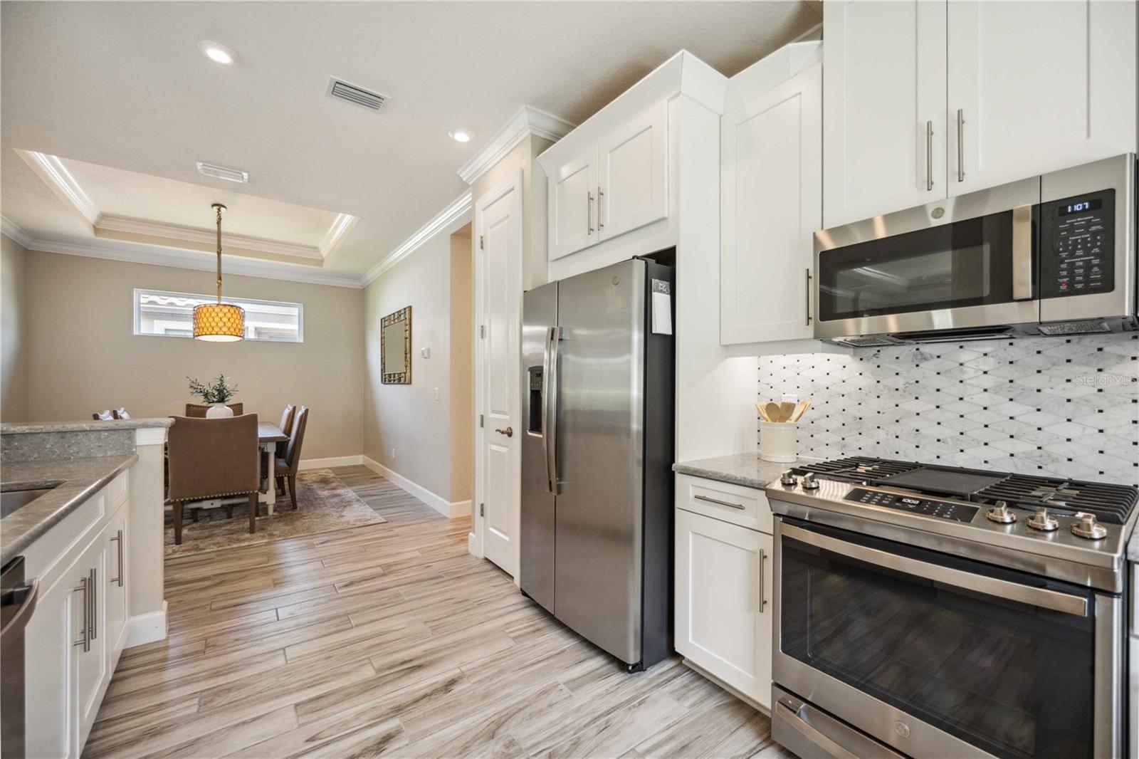 Image 10 of 42 For 5305 Bartolomeo Street