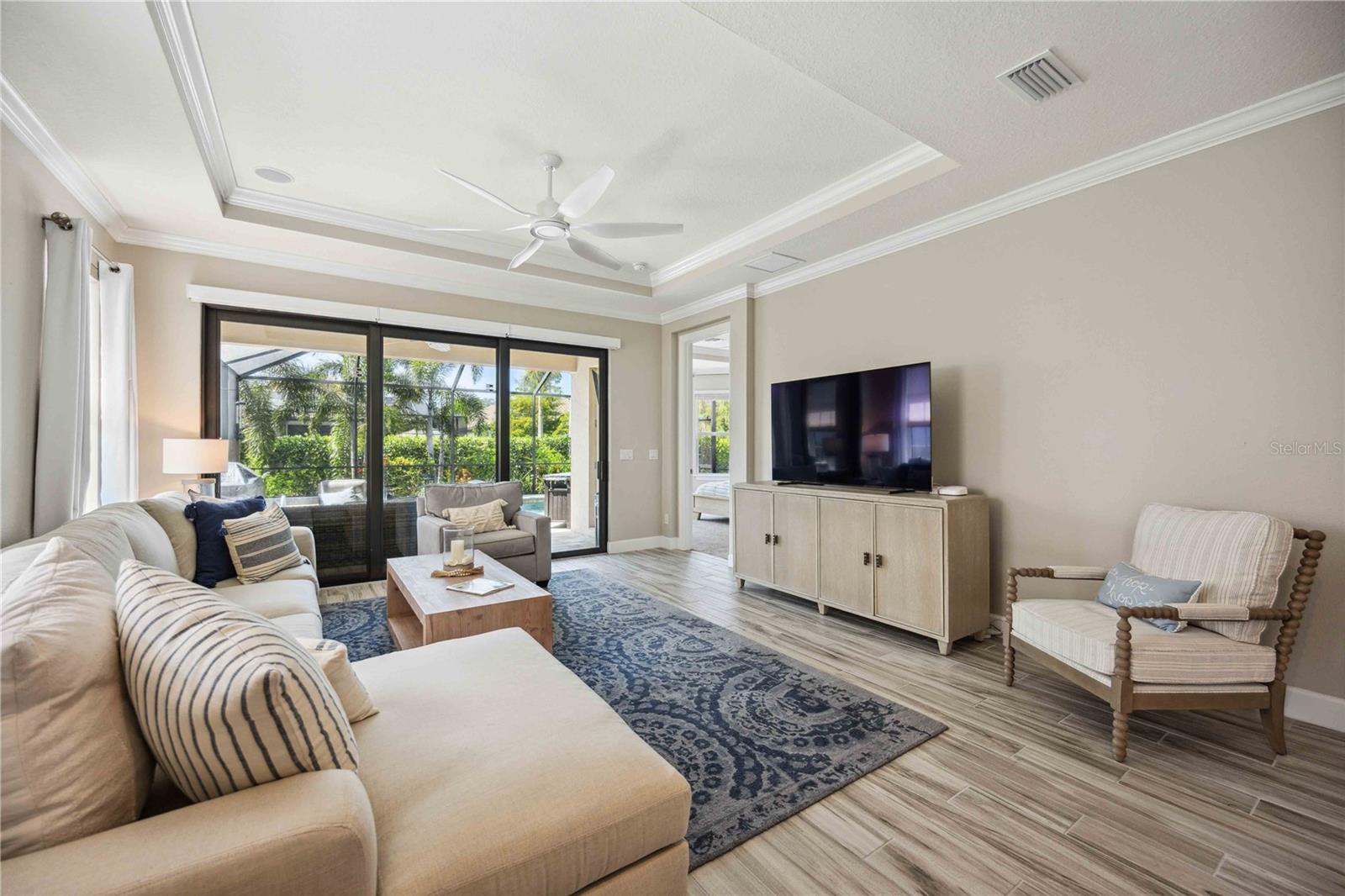 Image 6 of 42 For 5305 Bartolomeo Street