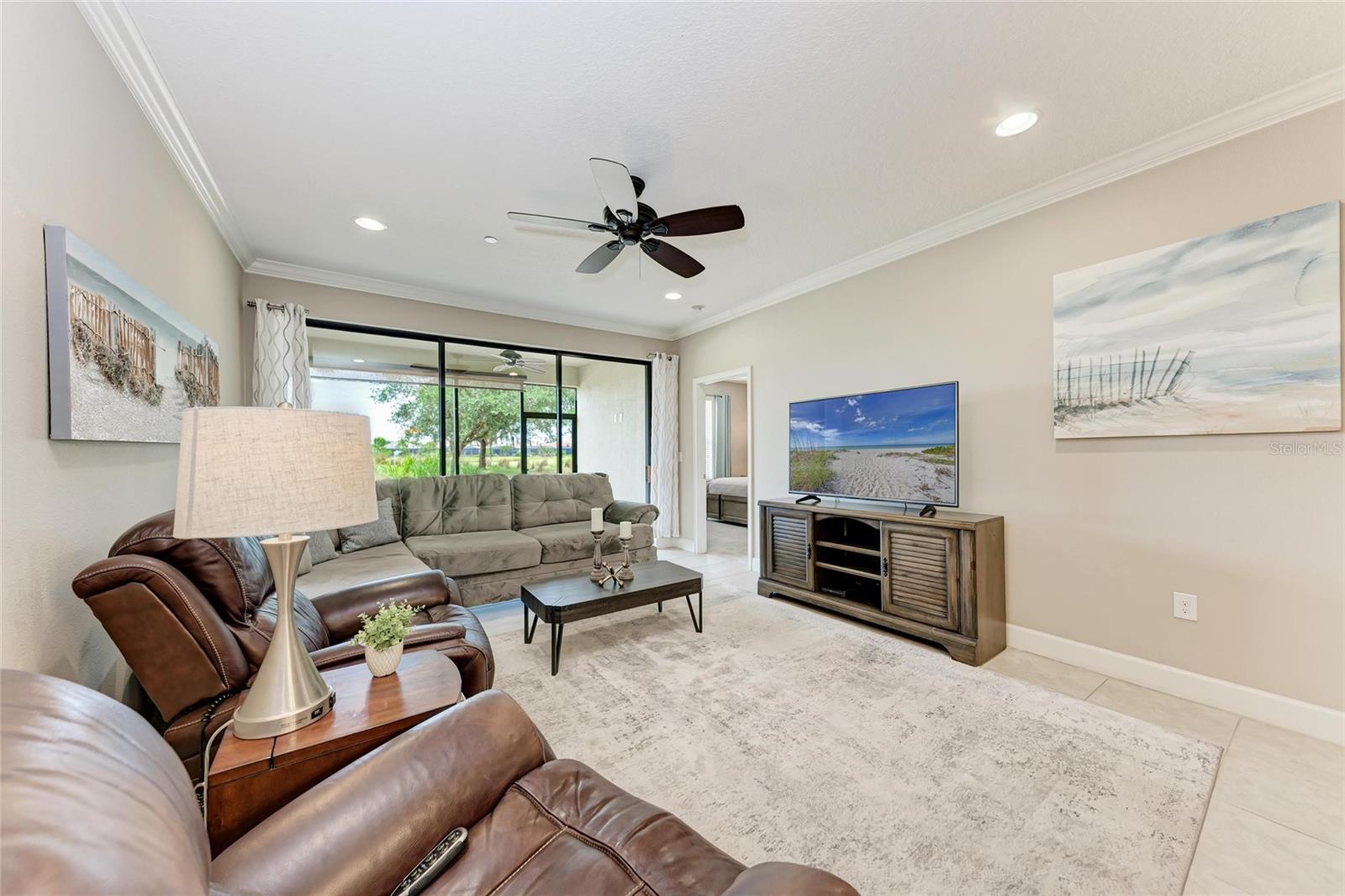 Image 10 of 82 For 13711 Messina Loop 102