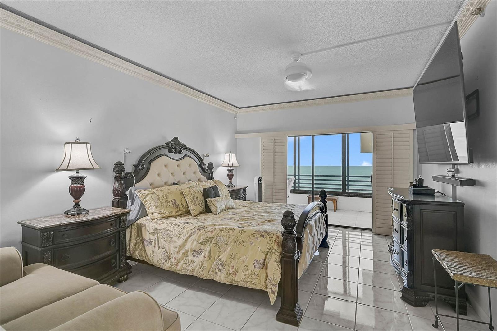Image 18 of 44 For 1100 Benjamin Franklin Drive 802