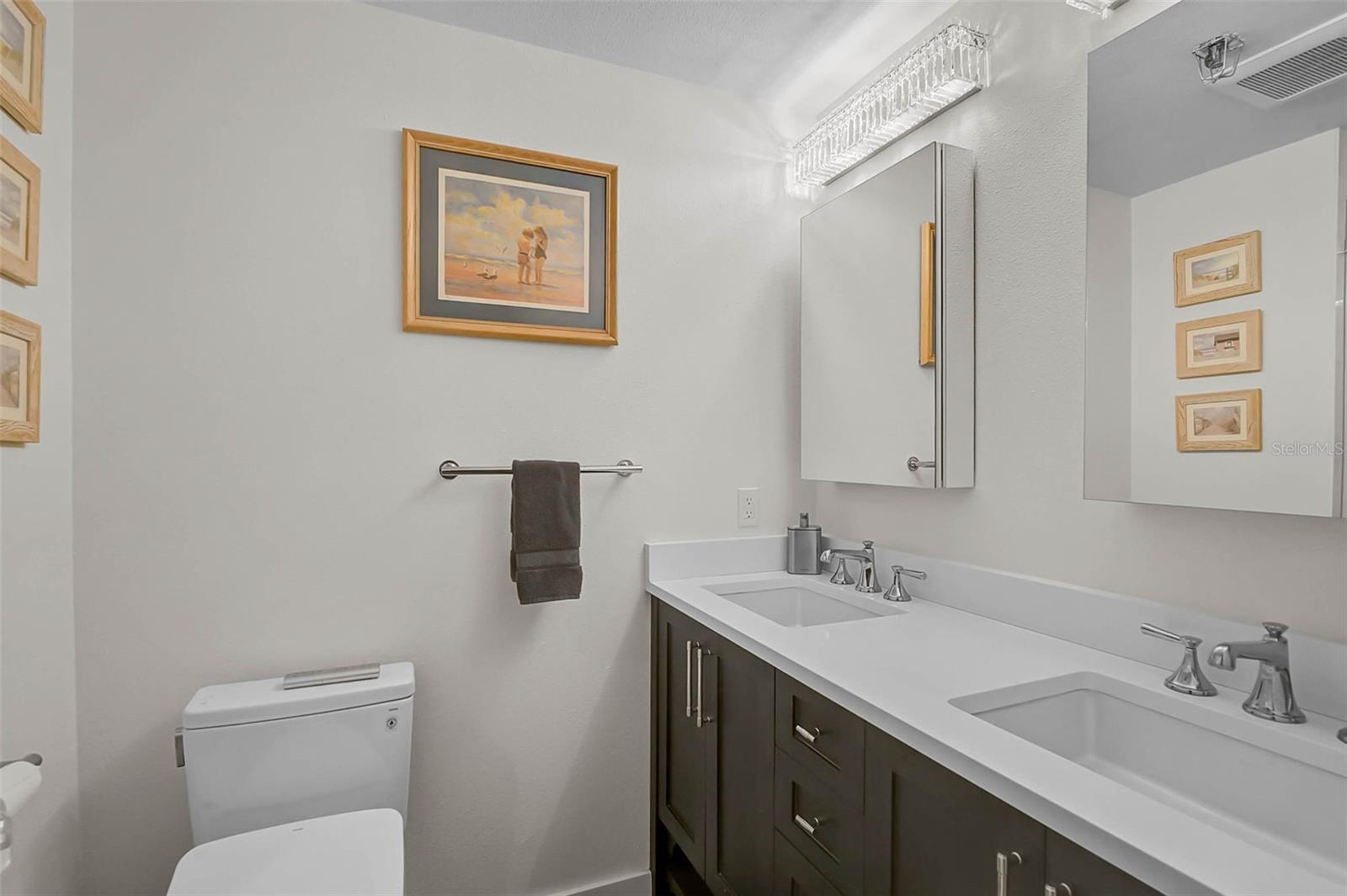 Image 24 of 44 For 1100 Benjamin Franklin Drive 802