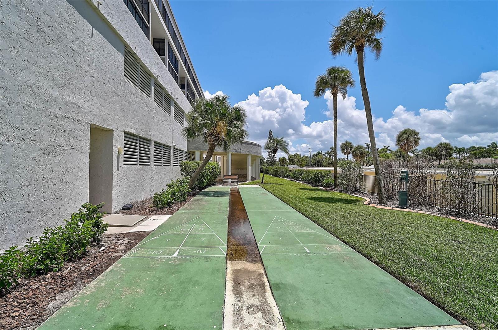 Image 39 of 44 For 1100 Benjamin Franklin Drive 802