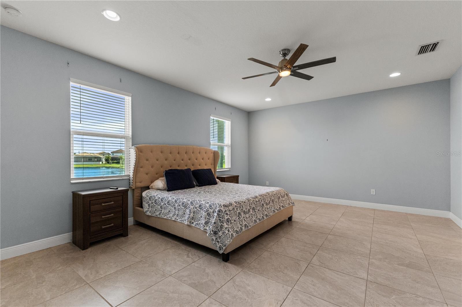 Image 17 of 32 For 5827 Inspiration Terrace