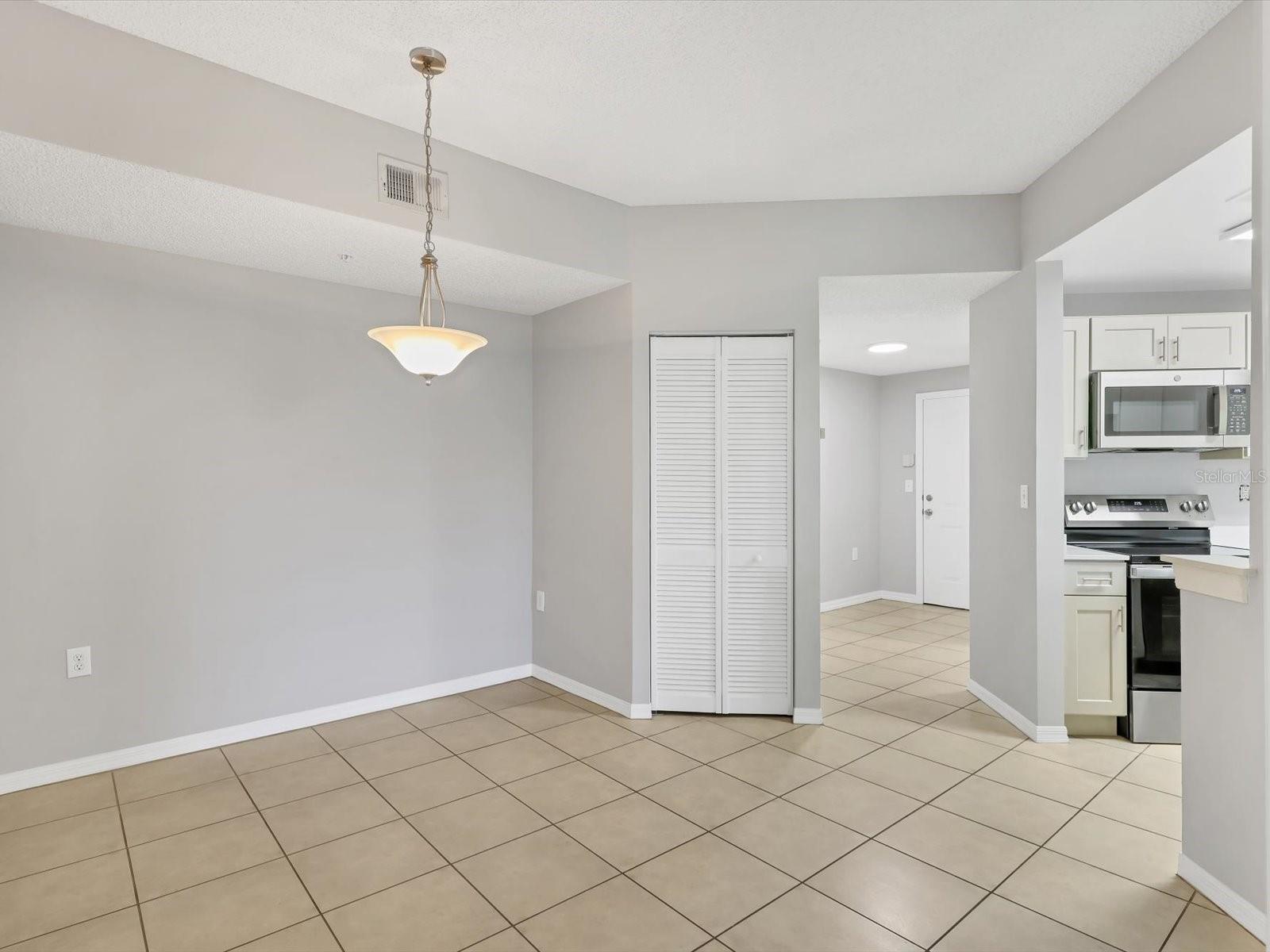 Image 13 of 47 For 5551 Bentgrass Drive 204