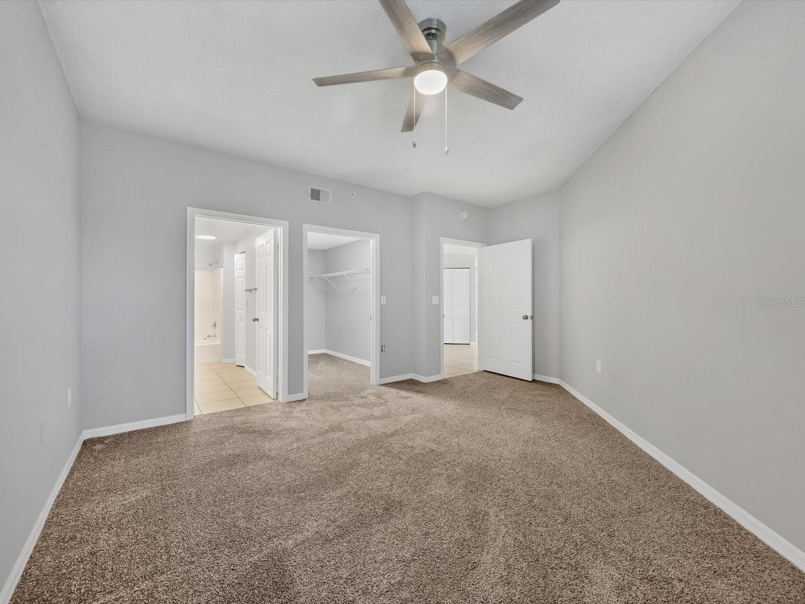Image 15 of 47 For 5551 Bentgrass Drive 204