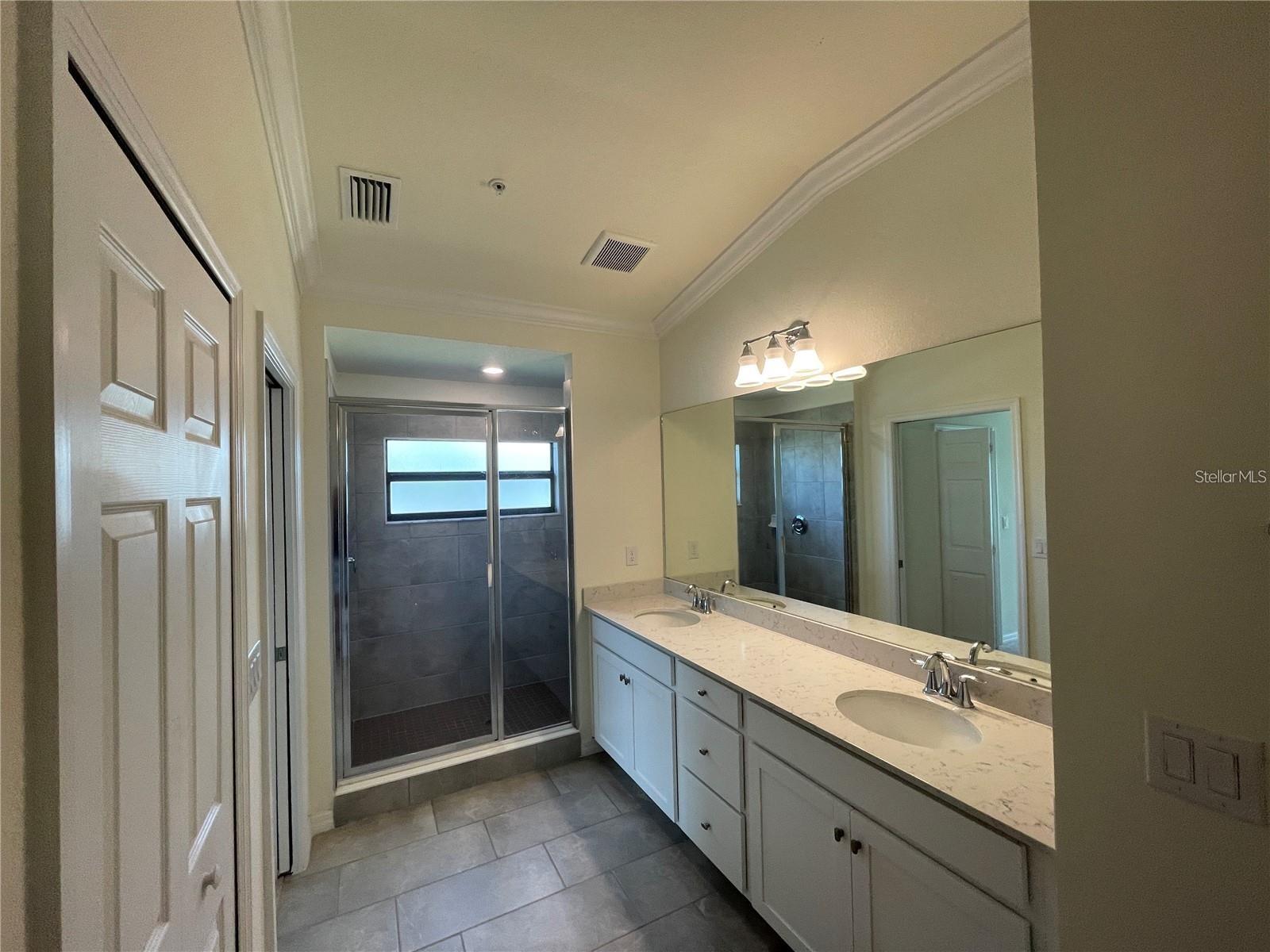 Image 15 of 20 For 5674 Palmer Circle 206
