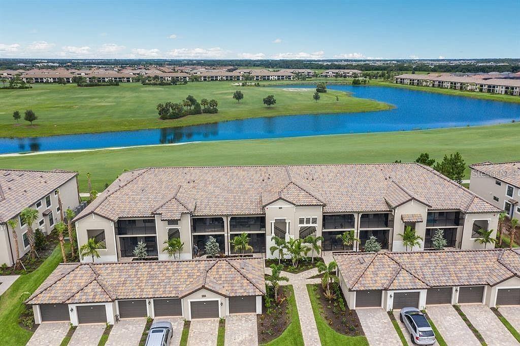 Image 2 of 20 For 5674 Palmer Circle 206