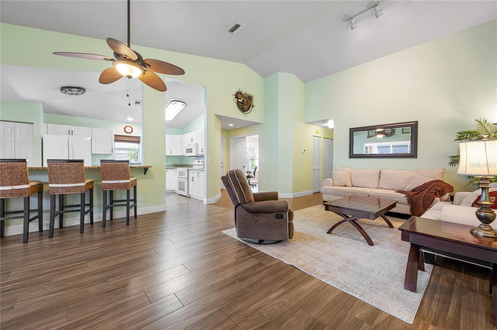 Image 10 of 45 For 1612 Fairway Oaks Drive