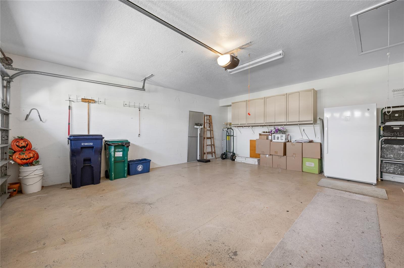 Image 31 of 45 For 1612 Fairway Oaks Drive