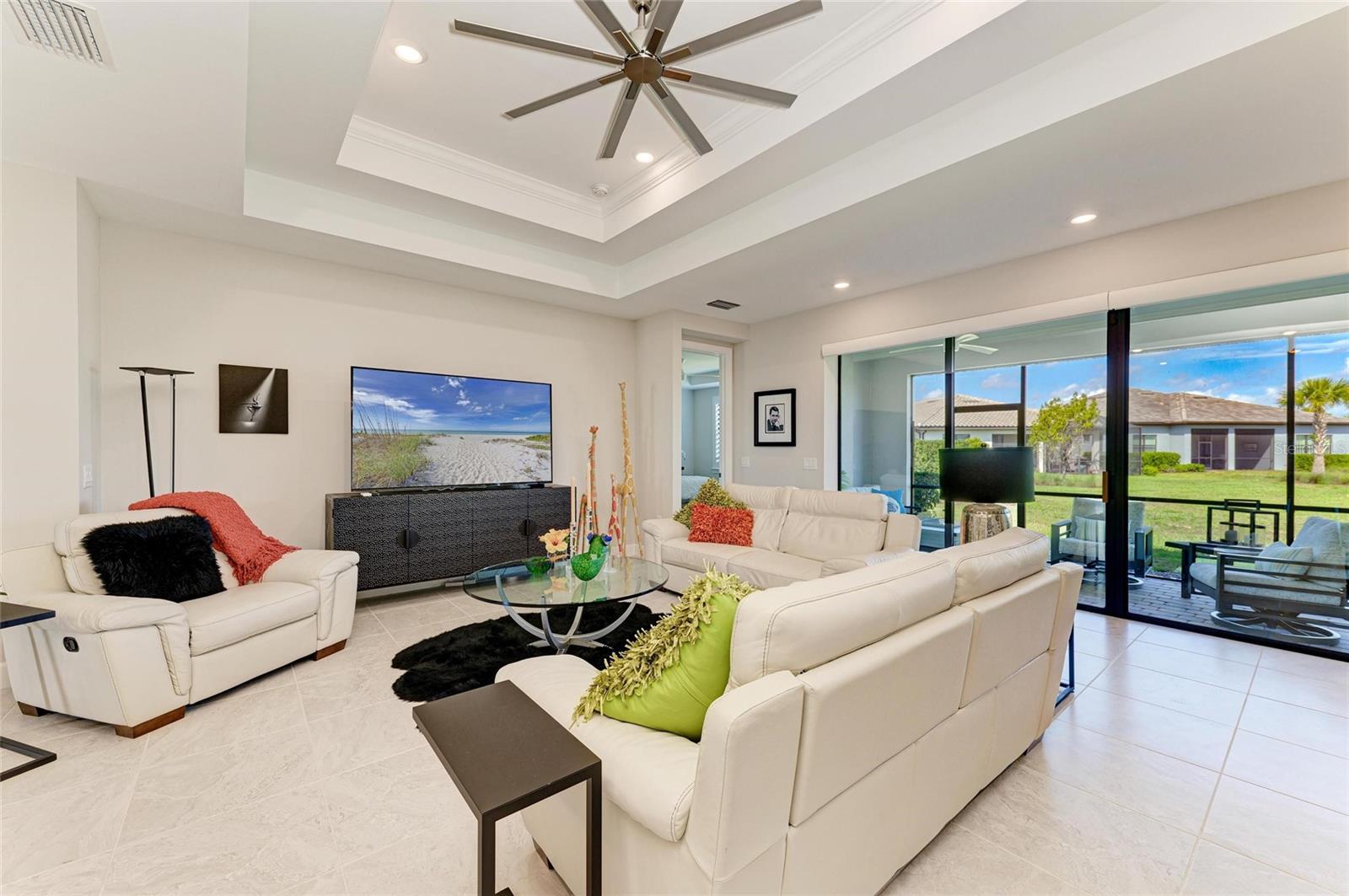 Image 11 of 70 For 7136 Summerland Cove