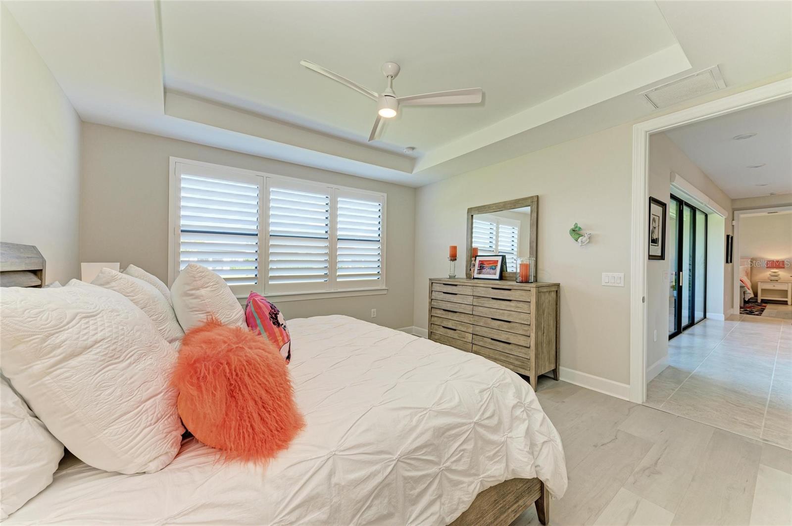Image 31 of 70 For 7136 Summerland Cove